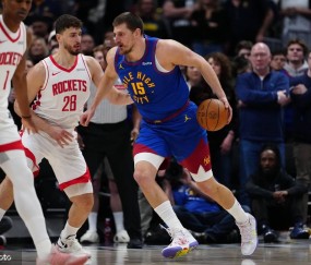 约基奇16+12+13杜兰特仅11分 掘金狂胜火箭