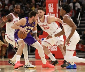 东契奇40+9+10杜兰特18分 老詹30分湖人三天内双杀火箭