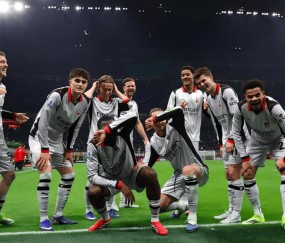 豪门悲喜夜：切尔西0-3惨遭4连败狂丢12球 拜仁4-0 米兰3-2重回次席