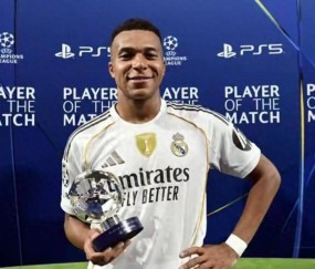 欧洲最神奇球队：提前7轮无缘联赛冠军！欧冠2-0，一只脚晋级4强