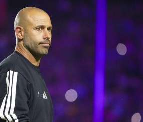 体坛联播｜巴萨欧冠两回合不敌马竞出局，巴黎双杀利物浦晋级