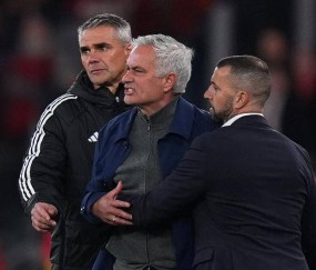 穆帅又上头条了！但这次不是因为绝杀，而是因为一场赛后言论，让他从“狂人”变成了“众矢之的”