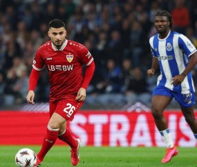 穆帅率波尔图2-0击败德甲劲旅斯图加特，挺进欧联杯八强