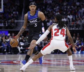 状元对飚！坎宁安45分创队史记录 班凯罗扔进6个3分